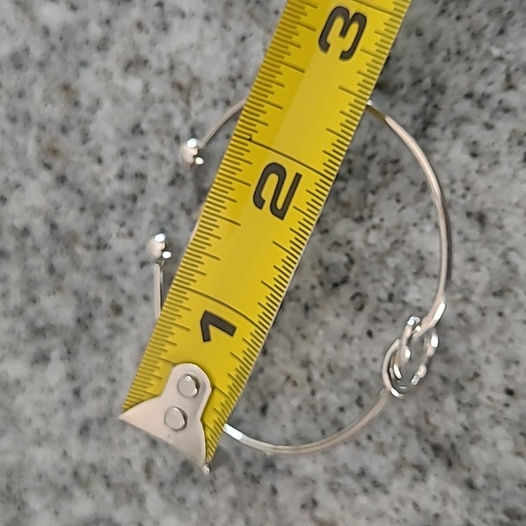 Silver "Love Knot" Wire Bracelet - Picture 5 of 6